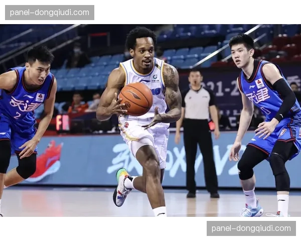 18岁新秀王证替补登场3分42秒砍下11分，三分4中3惊艳全场