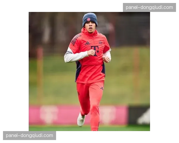 官方：拜仁慕尼黑与穆西亚拉完成续约，新合同至2030年