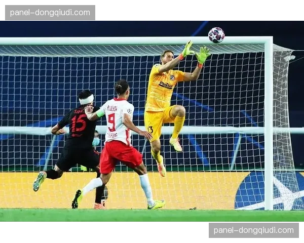 战术板：拜仁边卫马兹拉维伤愈，有望出战莱比锡提升边路冲击